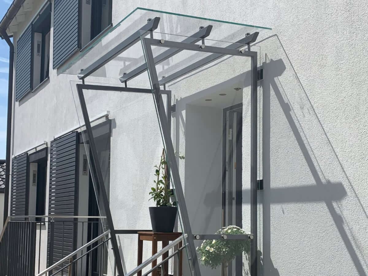 Eingangsvordach